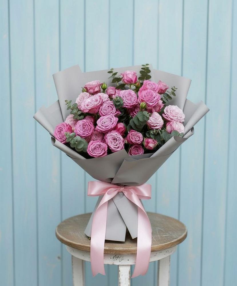 Букет цветов из: Розы в Ржеве