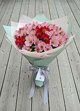 Букет цветов из:  Альстромерии в Ржеве