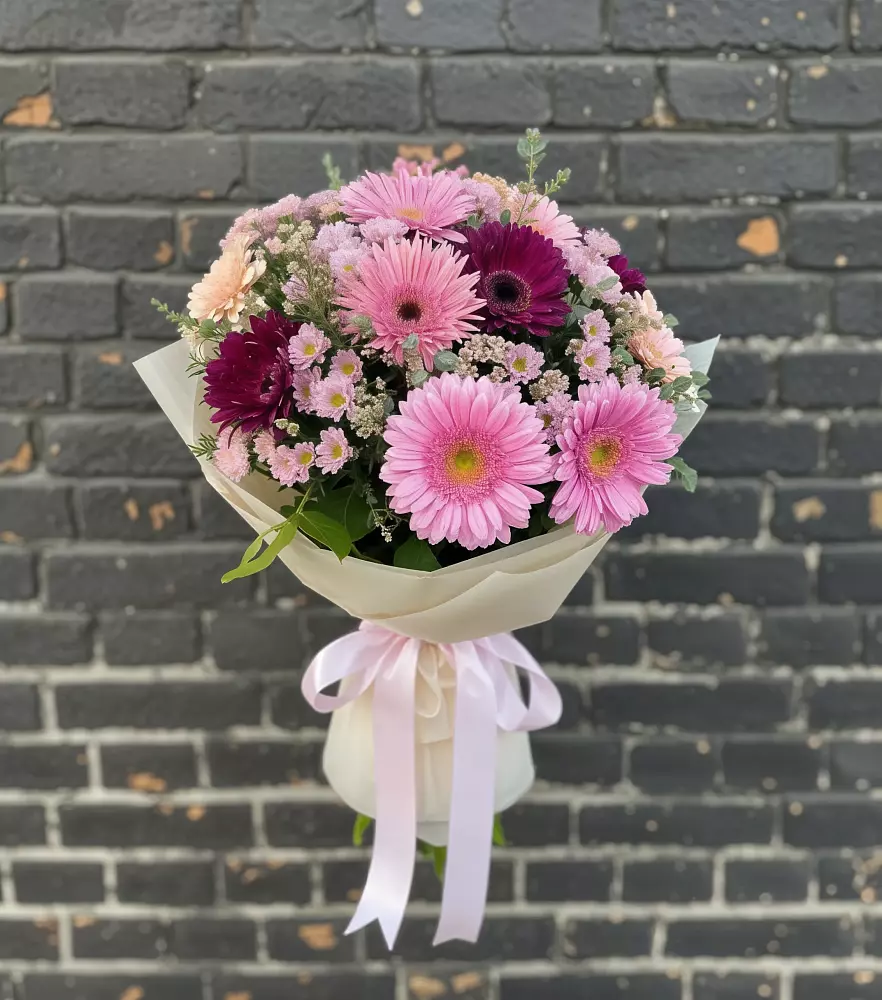 Букет цветов из: Герберы и Хризантемы в Ржеве