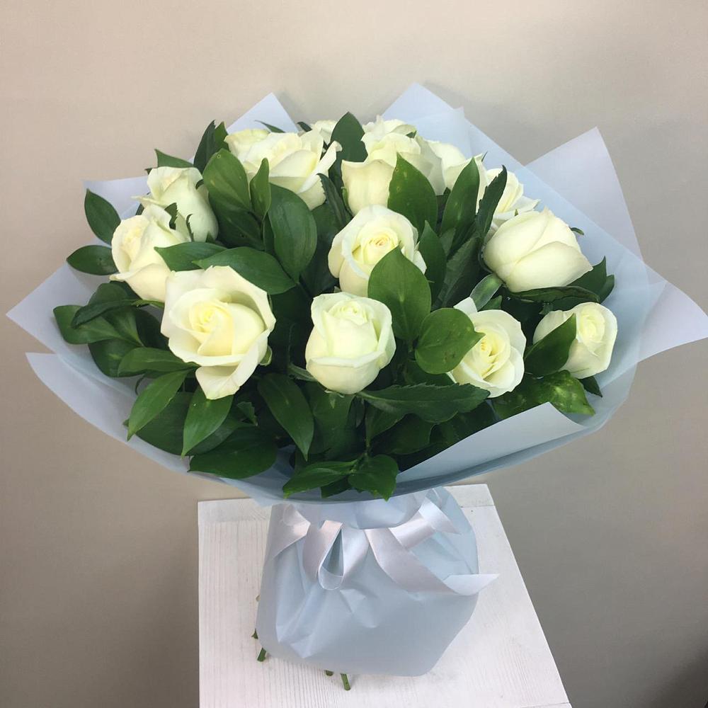 Букет 15 Белых роз Проуд в Ржеве