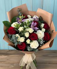 Букет цветов из:  Розы и Альстромерии в Ржеве