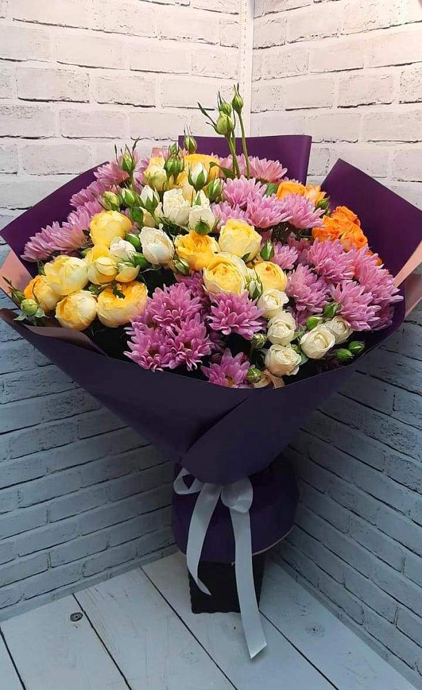 Букет цветов из: Хризантемы и Розы в Ржеве
