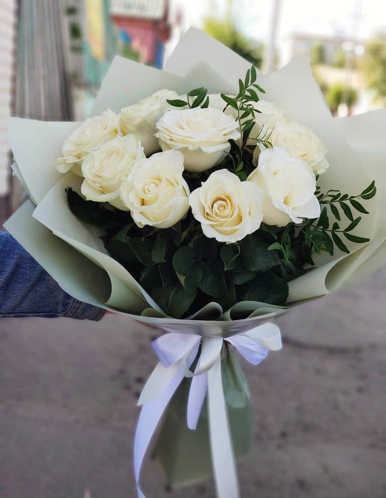 Букет Белые розы Проуд в Ржеве
