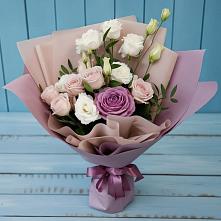 Букет цветов из:  Розы и Лизиантусы в Ржеве