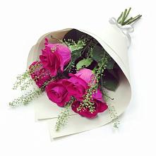 Букет цветов из:  Розы в Ржеве