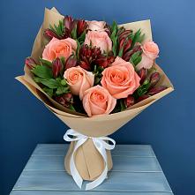 Букет цветов из:  Розы и Альстромерии в Ржеве