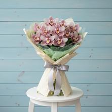 Букет цветов из:  Орхидеи и Розы в Ржеве