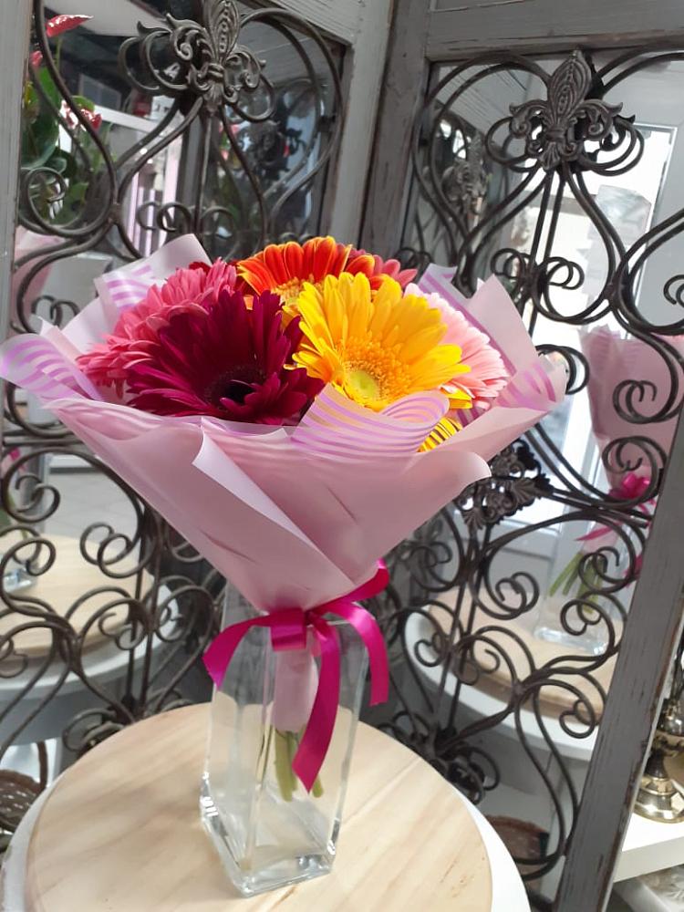 Букет цветов из: Герберы в Ржеве