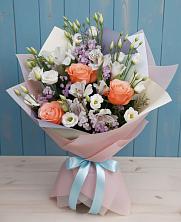 Букет цветов из:  Лизиантусы, Розы, Альстромерии и Гипсофила в Ржеве