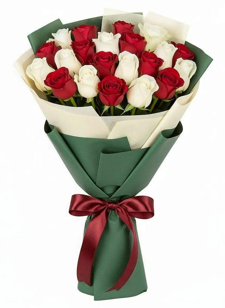 Букет Микс из красных и белых роз в Ржеве