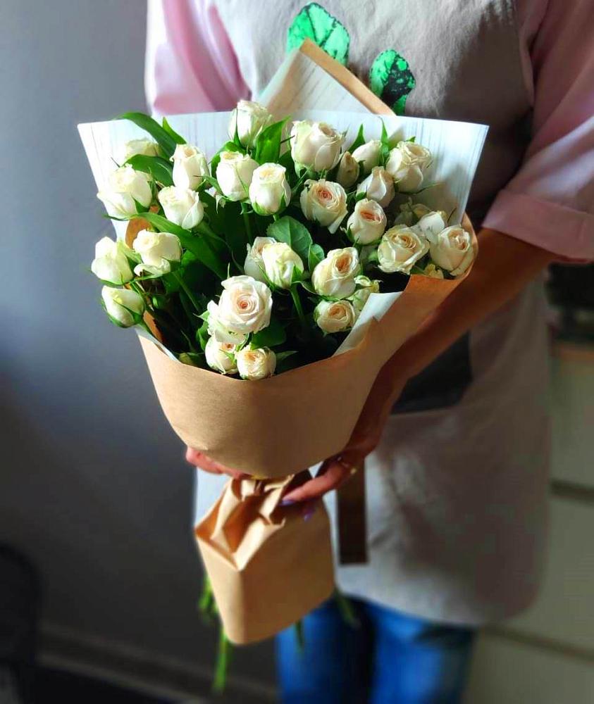 Букет цветов из: Розы в Ржеве