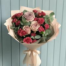 Букет цветов из:  Гвоздики и Розы в Ржеве