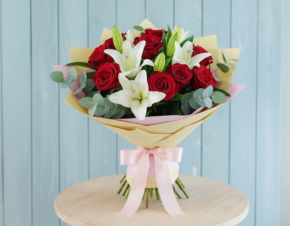 Букет цветов из: Лилии и Розы в Ржеве